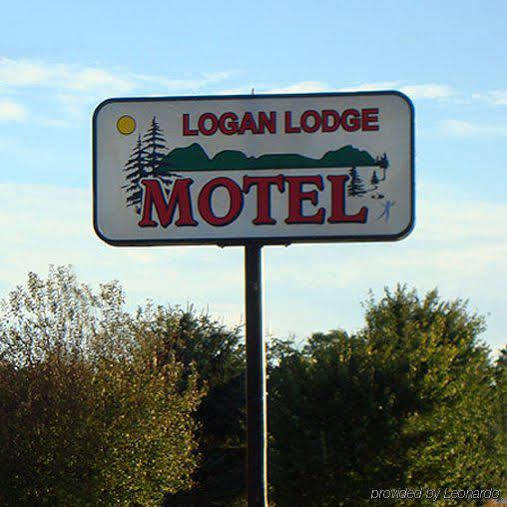 Logan Lodge Motel Urbana Buitenkant foto